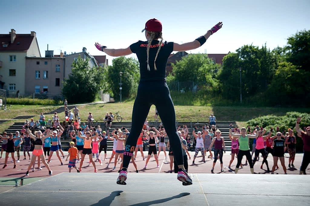 girl doing zumba class